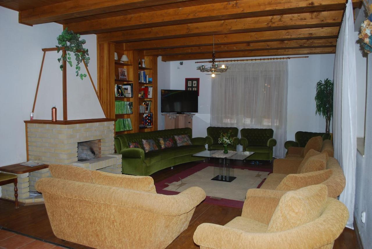 Apostag Casa Napsugar Panzio B&B 외부 사진
