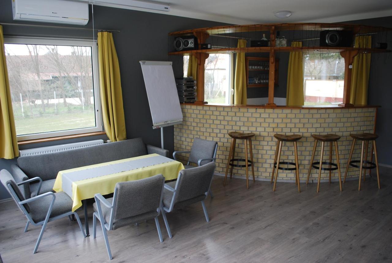 Apostag Casa Napsugar Panzio B&B 외부 사진