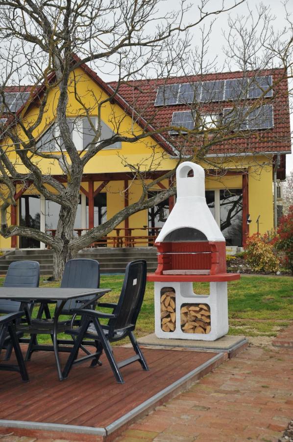 Apostag Casa Napsugar Panzio B&B 외부 사진
