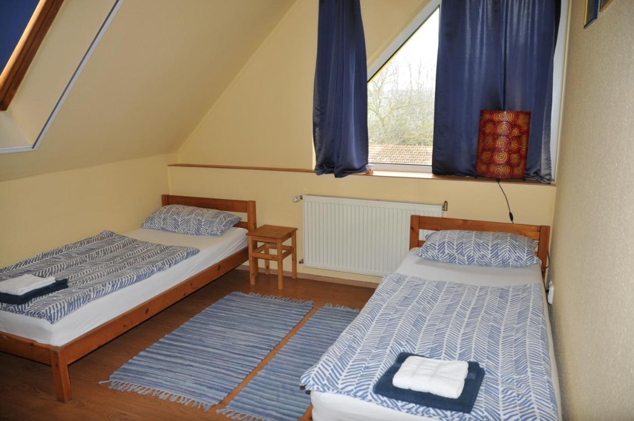 Apostag Casa Napsugar Panzio B&B 객실 사진